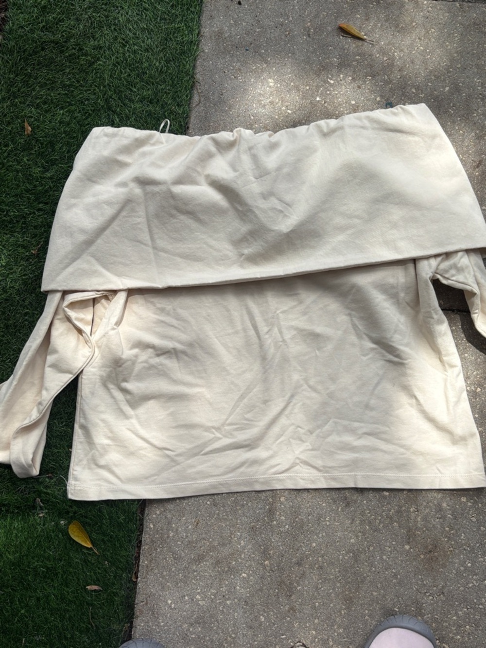 Off-the-Shoulder Tie-Front Top in Cream - Picture 4 of 5